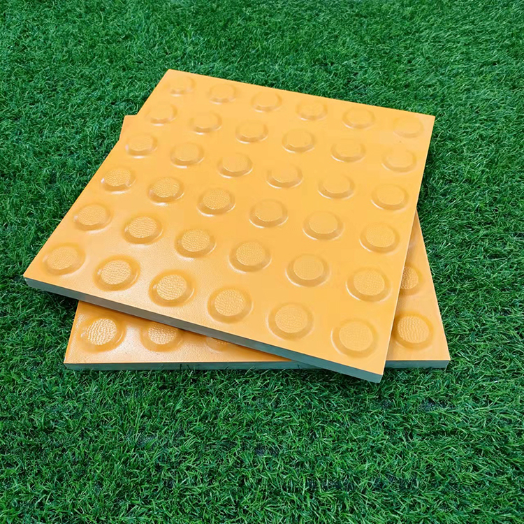 誰(shuí)家便宜我就買(mǎi)誰(shuí)的？盲道磚廠家經(jīng)常聽(tīng)到的一句話(huà)